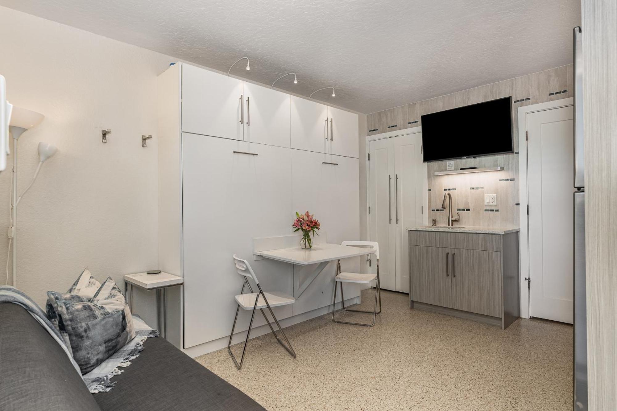 Boutique Vacation Rental Complex At Beach 코코아비치 외부 사진